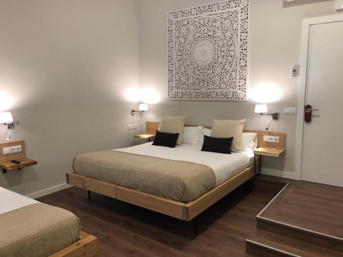 Hotel Radha L’Hospitalet de Llobregat Zewnętrze zdjęcie