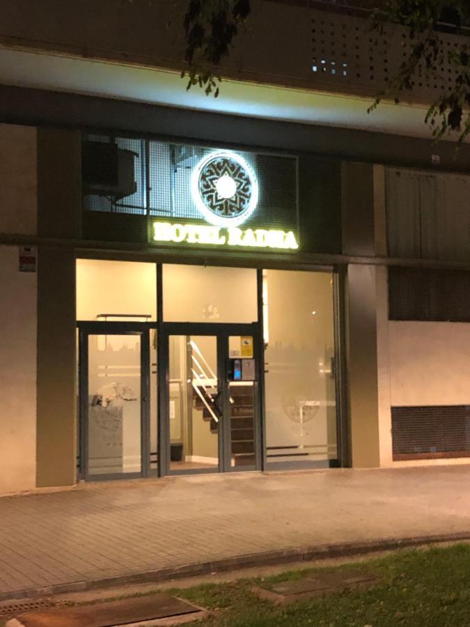 Hotel Radha L’Hospitalet de Llobregat Zewnętrze zdjęcie
