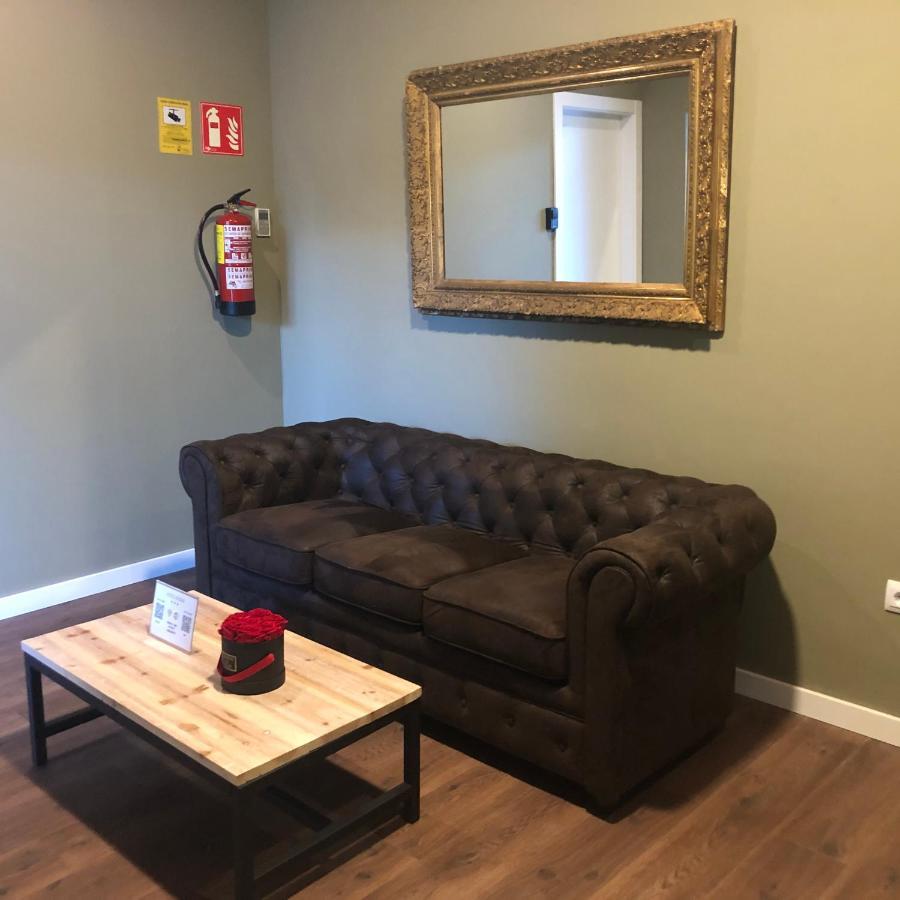 Hotel Radha L’Hospitalet de Llobregat Zewnętrze zdjęcie