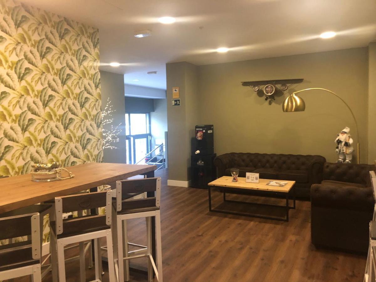 Hotel Radha L’Hospitalet de Llobregat Zewnętrze zdjęcie