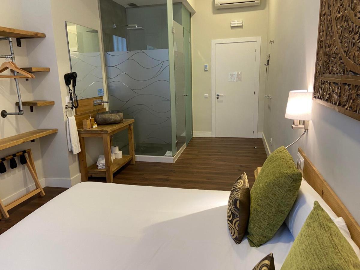 Hotel Radha L’Hospitalet de Llobregat Zewnętrze zdjęcie